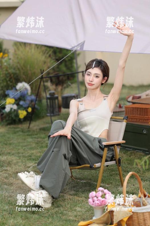 在“51吃瓜官网”首页体验吃瓜乐趣，分享你的故事，走进我们的美好世界吧！