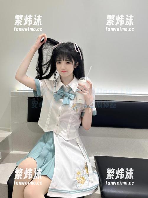 718黑瓜吃料 718黑瓜吃料app上线,安卓用户享受美味吃瓜体验