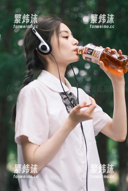 通过ccgg.me网页观看吃瓜现场，实时掌握动态