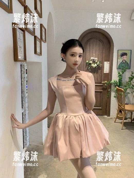 https冫丿丿xgua99.tv永久导航陪你畅享最新吃瓜资讯和娱乐八卦