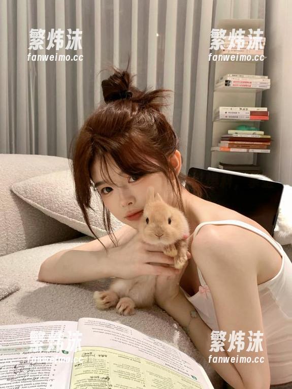 吃瓜网app观看实时爆料，掌握第一手吃瓜资讯